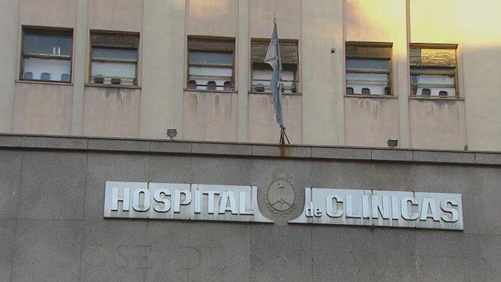 Hay un avioacuten dentro del Hospital de Cliacutenicas en Buenos Aires