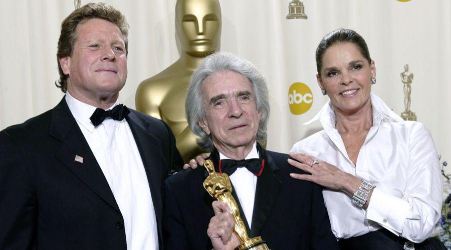 Murioacute Arthur Hiller el director de Love Story