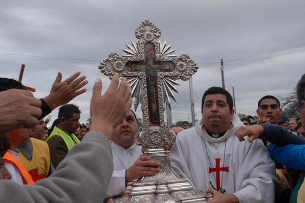Gran expectativa por la llegada de las cruces originales de Mailiacuten y Mataraacute