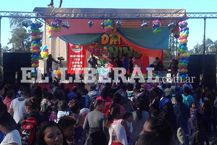 El festejo del Diacutea del Nintildeo en el Parque Aguirre