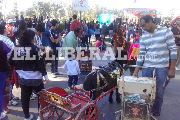 El festejo del Diacutea del Nintildeo en el Parque Aguirre