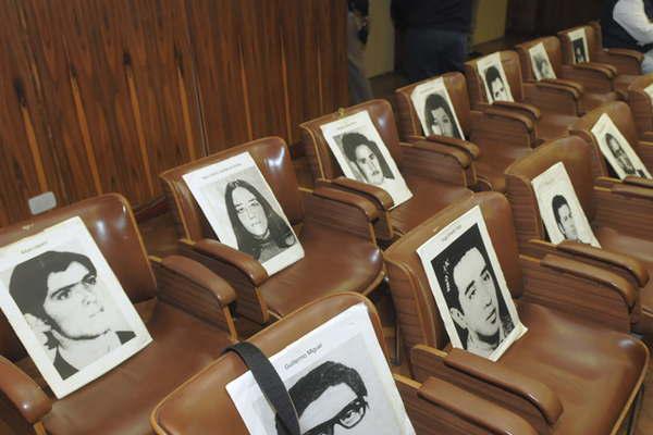 Entre las viacutectimas hay 14 santiaguentildeos que auacuten permanecen desaparecidos y se espera dilucidar