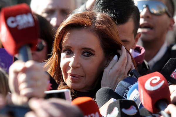 Cristina Kirchner negoacute transferencias bancarias millonarias al exterior