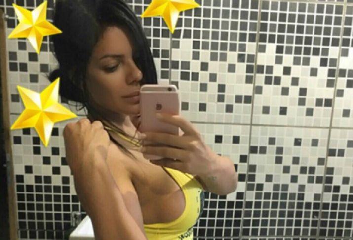 Miss BumBum y otra infartante foto para Messi