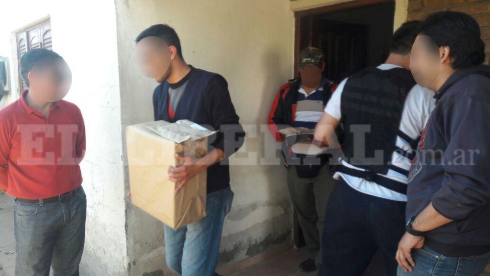 Realizan un nuevo allanamiento por caso de pornografiacutea infantil