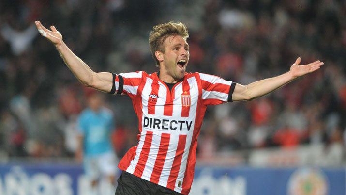 Estudiantes se enfrenta con Belgrano en La Plata