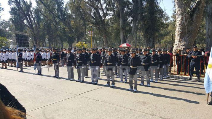 La Policiacutea realiza su acto central en un nuevo aniversario