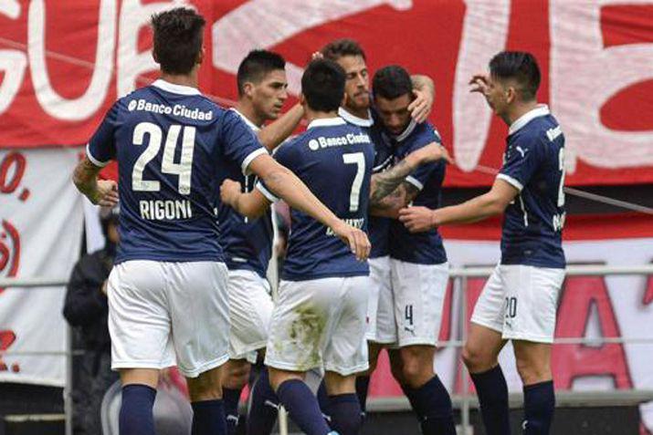 Independiente le ganoacute 2-0 a Lanuacutes