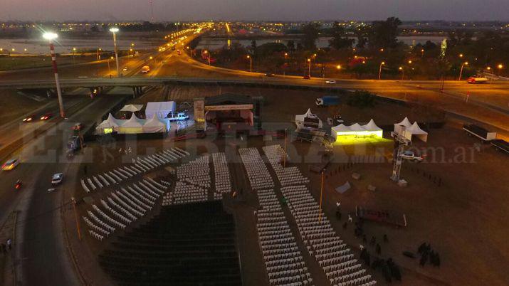 Impactantes imaacutegenes nocturnas de los preparativos de Mama Antula