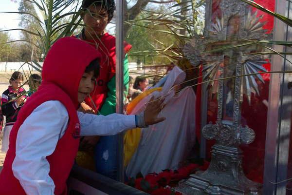 Las imaacutegenes sagradas llegan esta tarde a la Catedral Basiacutelica