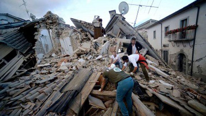 Son 267 los muertos y un sismo de 49 grados reavivoacute en terror en Italia