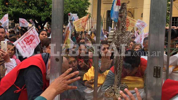 Partioacute la peregrinacioacuten desde la Catedral hacia la beatificacioacuten