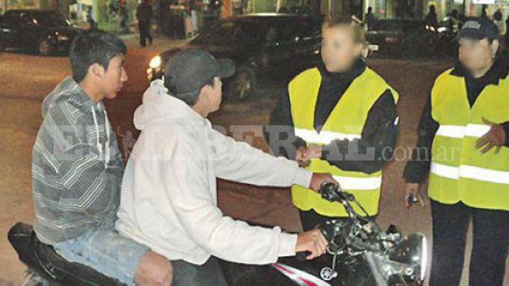 Las Termas- tres detenidos tras resistirse en operativo de traacutensito