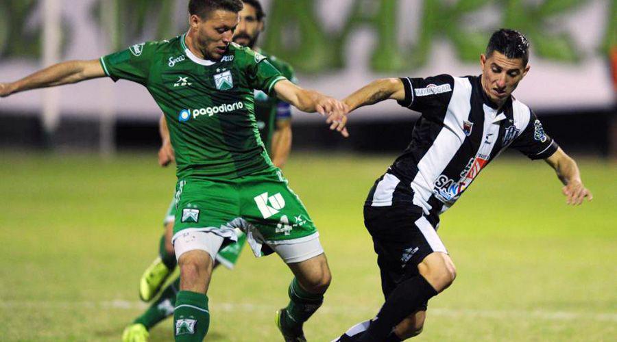 Central Coacuterdoba cayoacute 4 a 3 ante Ferro Carril Oeste