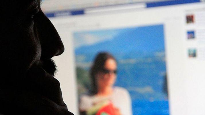 Docente estaba de licencia meacutedica posteoacute fotos y le iniciaron un sumario