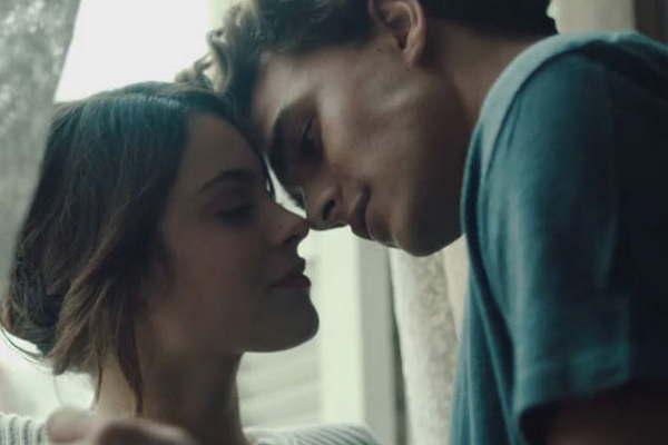 Tini- Me acostumbreacute  a amar a la distancia  
