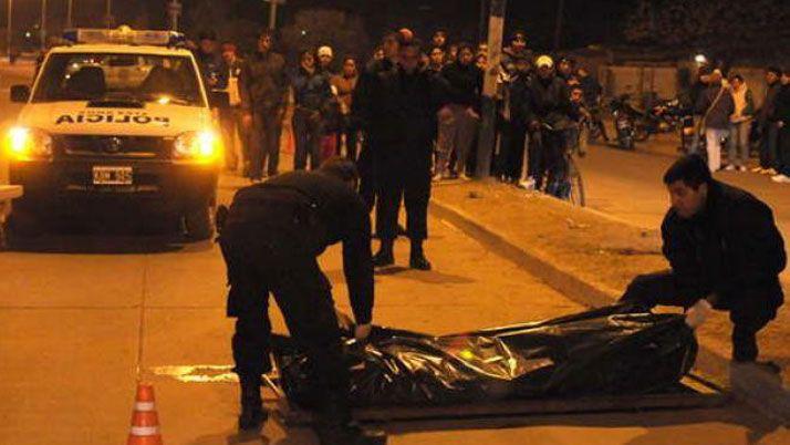 Un joven motociclista perdioacute la vida tras derrapar