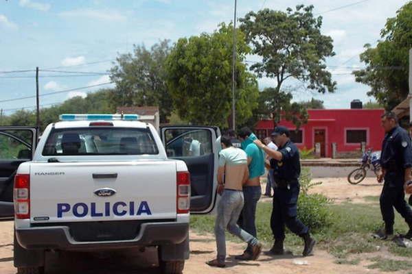Su compantildeero de copas se descuidoacute le roboacute el celular y maacutes tarde se arrepintioacute