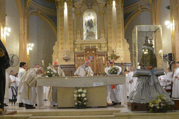 La imagen de Mariacutea Antonia visitaraacute iglesias e instituciones de Santiago