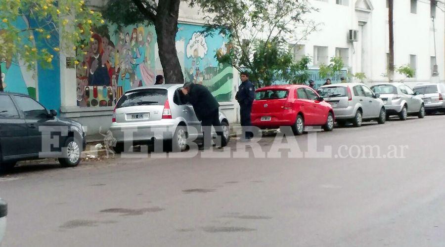 Peacuterdida de gas en un auto puso en alerta a vecinos