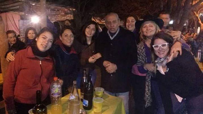 El miacutetico bombisto tuvo una emotiva despedida en las redes sociales