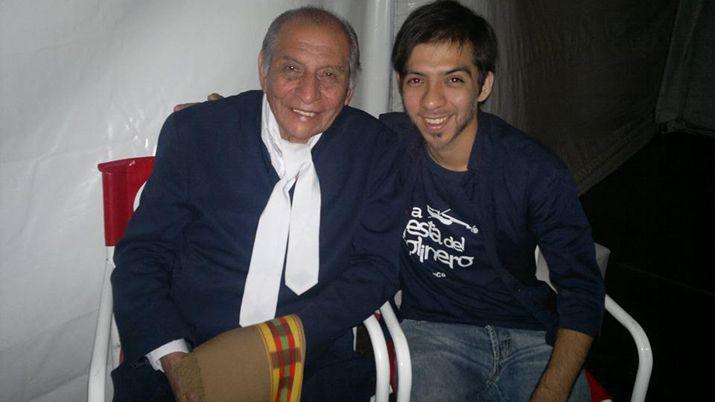 El miacutetico bombisto tuvo una emotiva despedida en las redes sociales