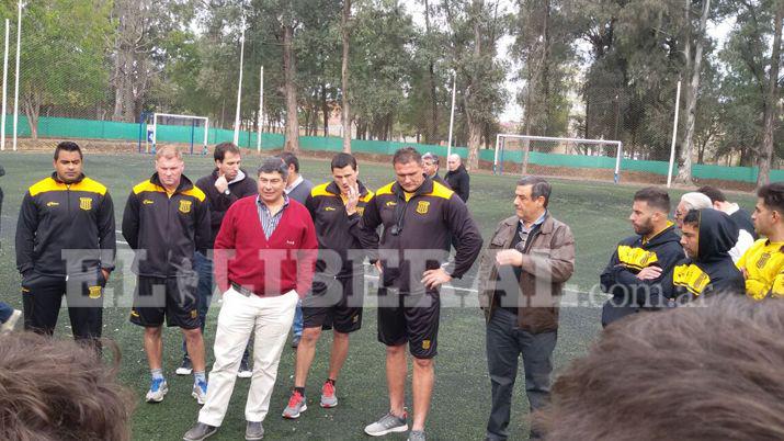 Arnaldo Sialle tomoacute las riendas en Mitre