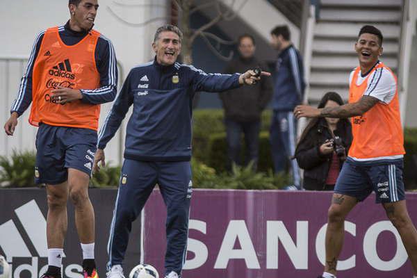 Arrancoacute el ciclo de Bauza y con Messi en veremos