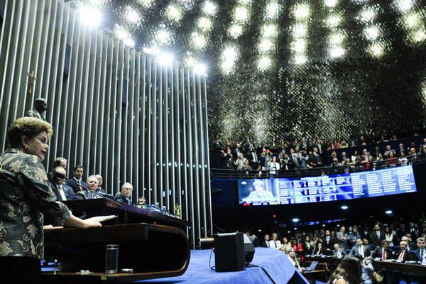 Dilma reiteroacute que es viacutectima de un golpe de Estado parlamentario