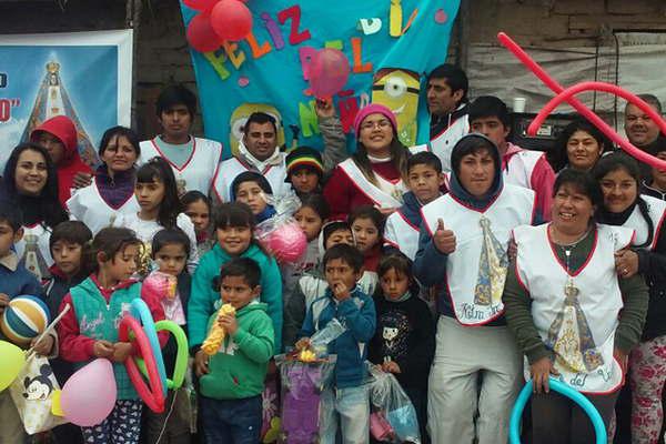 El grupo San Expedito celebroacute el Diacutea del Nintildeo en la localidad San Cristoacutebal