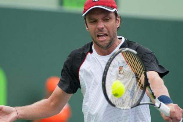 Del Potro debutoacute con una victoria y ahora va por maacutes