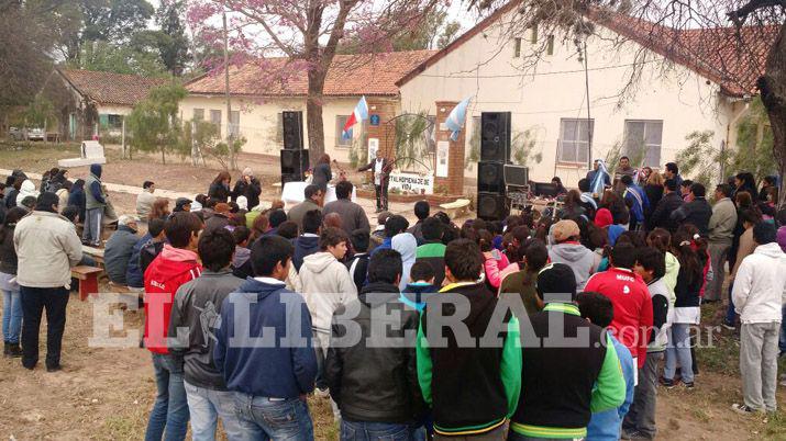 Emocionante homenaje a las viacutectimas de El Simbol