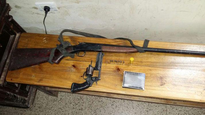 Frías- con dos armas de fuego amenazó a una familia