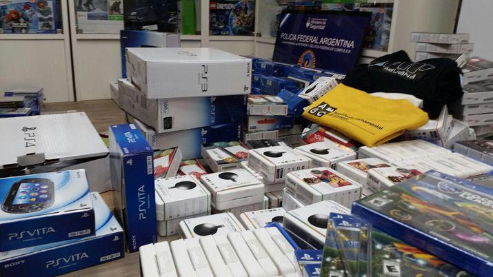 Golpe a piratas de la play- Policiacutea Federal secuestroacute artiacuteculos electroacutenicos