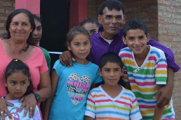 La gobernadora aproboacute la pronta ejecucioacuten de cien viviendas sociales para La Banda