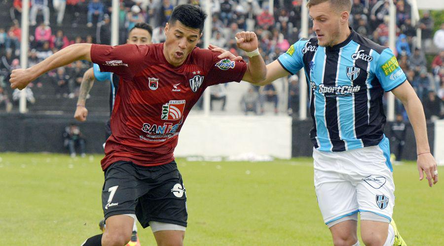 Central Coacuterdoba perdonoacute a Almagro y se quedoacute con un punto con sabor a poco