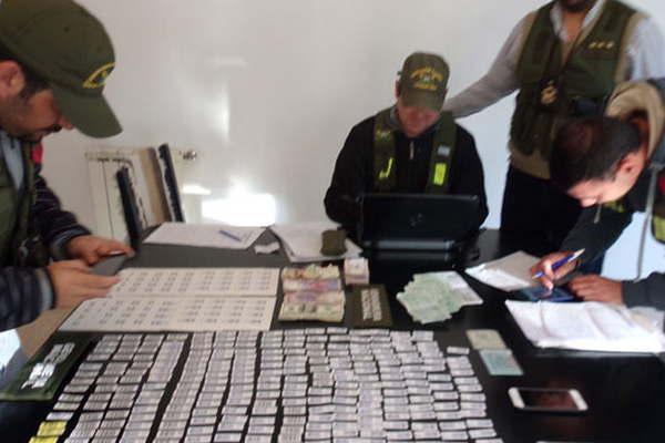 Fiscaliacutea pediraacute el procesamiento de doce sospechosos en la millonaria estafa al Pami