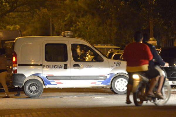 Amenazaron con un machete al chofer de un radiotaxi para asaltarlo