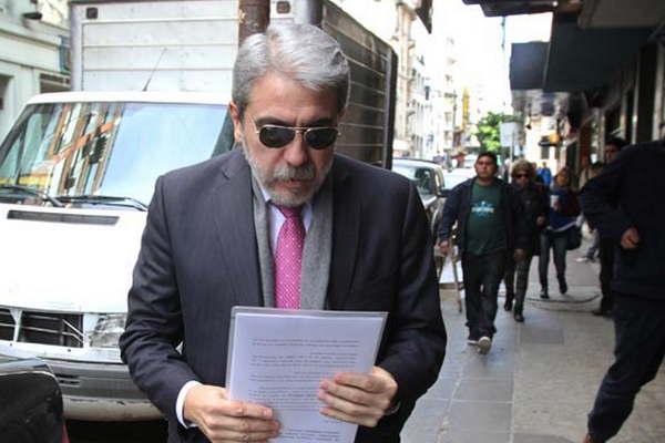 Aniacutebal defendioacute el liderazgo de CFK- No van a reemplazarla con facilidad