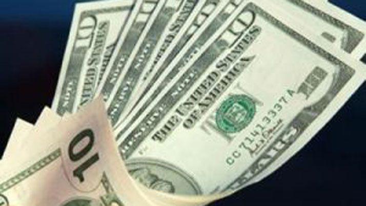 El dólar cotiza estable a  1522