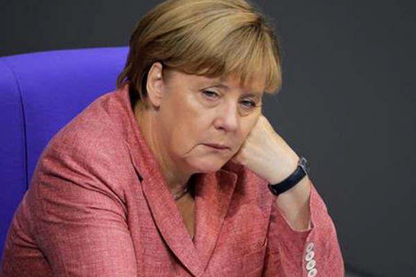 Fuertes criacuteticas a Merkel tras su derrota electoral 