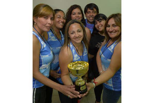 Casa del Docente con  garra fuerza y corazoacuten 