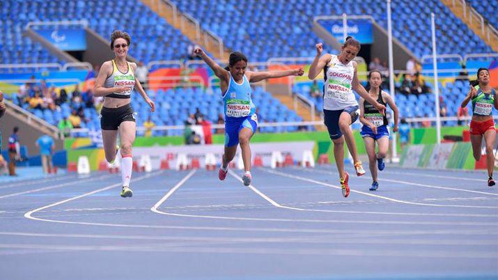 La atleta Yanina Martiacutenez ganoacute el oro en los Juegos Paraliacutempicos
