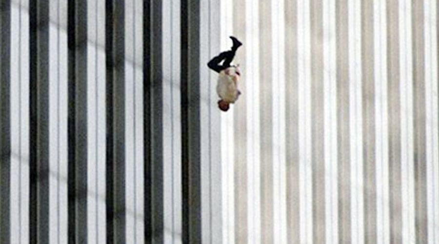 La historia detraacutes de una de las fotos maacutes icoacutenicas del 11-S