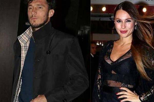 Afirman que Moacutenaco le quiso dar un pico en puacuteblico a Pampita