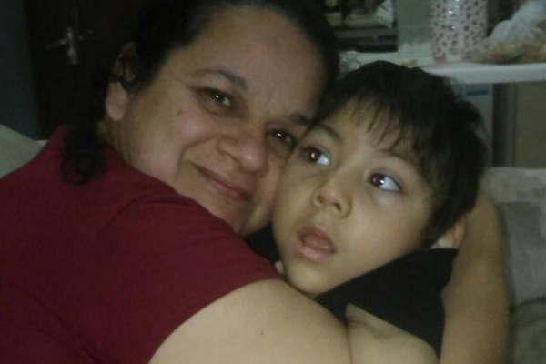 Se me estremecioacute todo el cuerpo cuando Exe me miroacute por primera vez