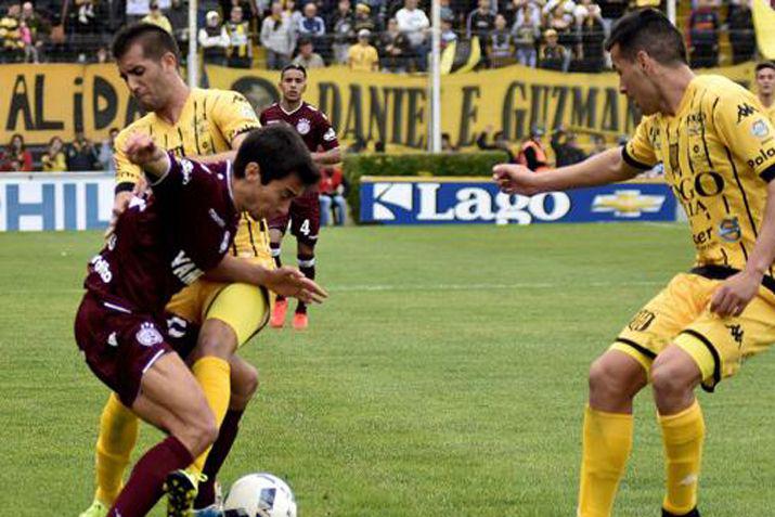 El partido estuvo marcado por las constantes insinuaciones aéreas