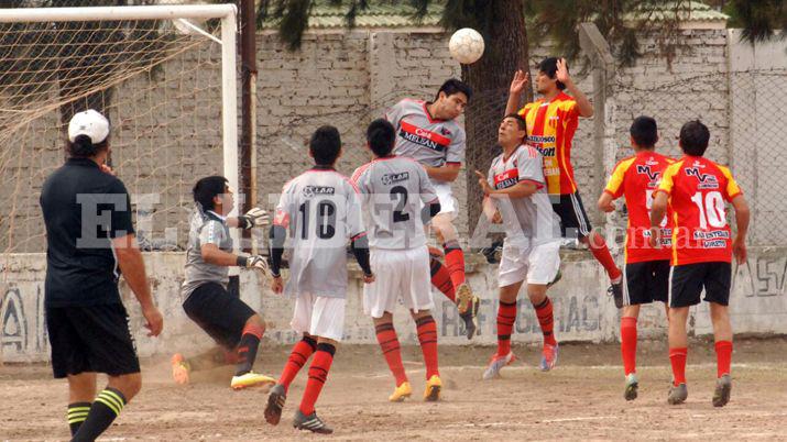 Comenzoacute a disputarse la liguilla final del fuacutetbol amateur loretano