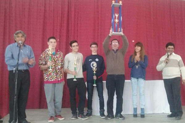 Tres frienses ganaron el Provincial de ajedrez y van a la instancia nacional