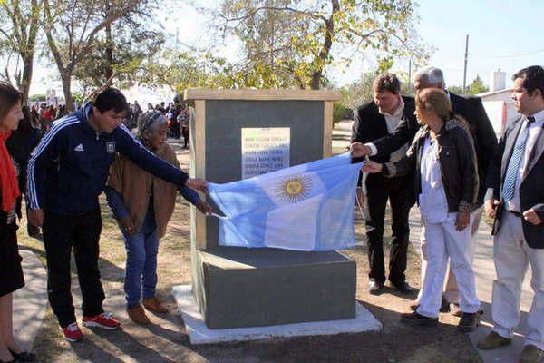 En Loreto se realizoacute un emotivo acto por el Diacutea del Maestro